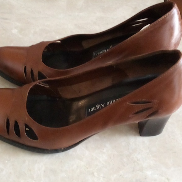 Etienne Aigner Leather Pumps -Size 6 - Picture 3 of 8